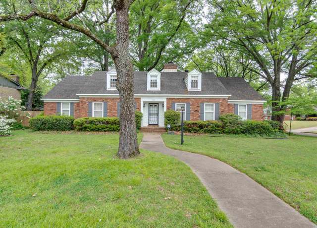 Property at 1755 Poplar Estates Pkwy, Germantown, TN 38138, 3 beds, 2.5 baths