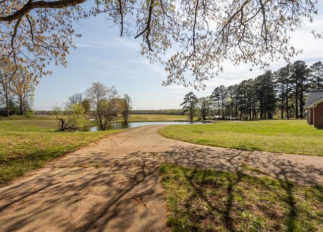 Property at 9410 Hwy 59 Hwy W, Burlison, TN 38015, 4 beds, 2 baths