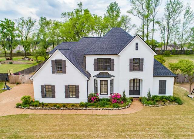 Property at 10279 Herons Ridge Dr, Lakeland, TN 38002, 5 beds, 3 baths