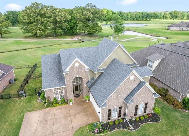 Property at 235 Fairoaks Dr, Oakland, TN 38060, 5 beds, 2.5 baths