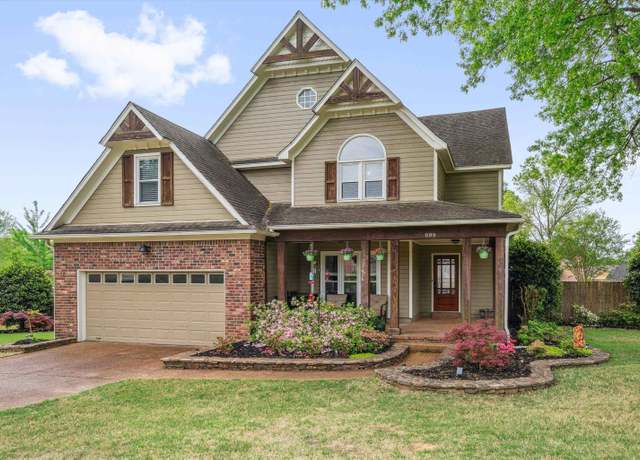 Property at 699 Fletcher Rd, Collierville, TN 38017, 4 beds, 2.5 baths