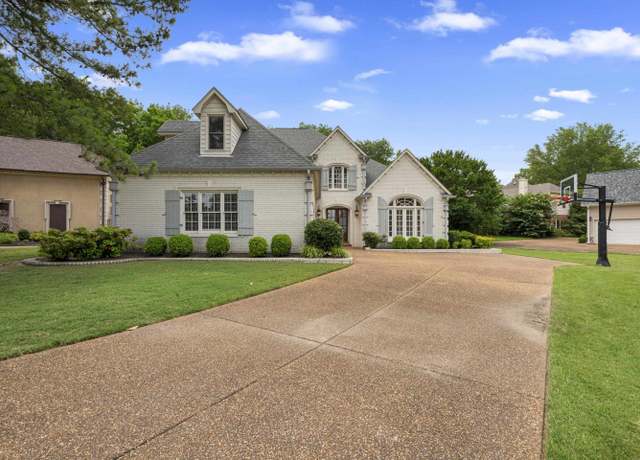 Property at 3275 Darby Dan Cv, Germantown, TN 38138, 4 beds, 3.5 baths
