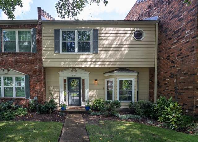 Property at 8161 Hunters Grove Ln, Germantown, TN 38138, 3 beds, 2.5 baths