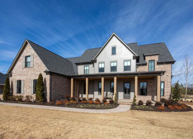 Property at 9518 Knoll Crest Dr, Germantown, TN 38138, 4 beds, 5.5 baths