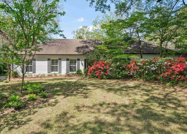 Property at 5320 Walnut Grove Rd, Memphis, TN 38120, 4 beds, 3 baths