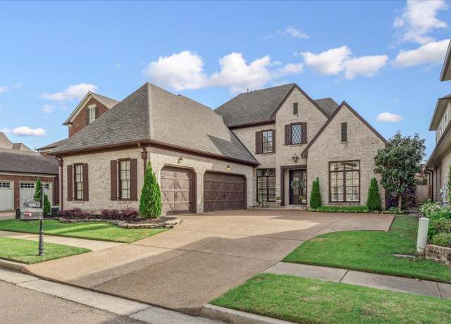 Property at 9212 Liggon Green Ln, Germantown, TN 38139, 4 beds, 3.5 baths