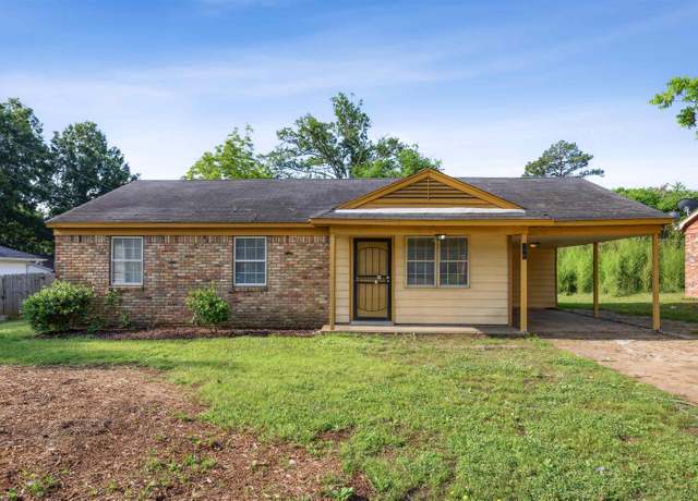 Property at 327 E Shelby Dr, Memphis, TN 38109, 3 beds, 1.5 baths