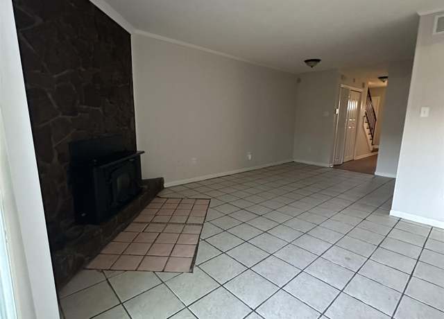 Property at 4790 James Kent Ct, Memphis, TN 38118, 3 beds, 2 baths