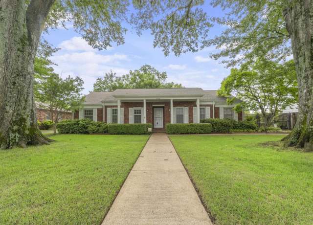 Property at 6429 Strathspey Dr, Memphis, TN 38119, 3 beds, 2 baths