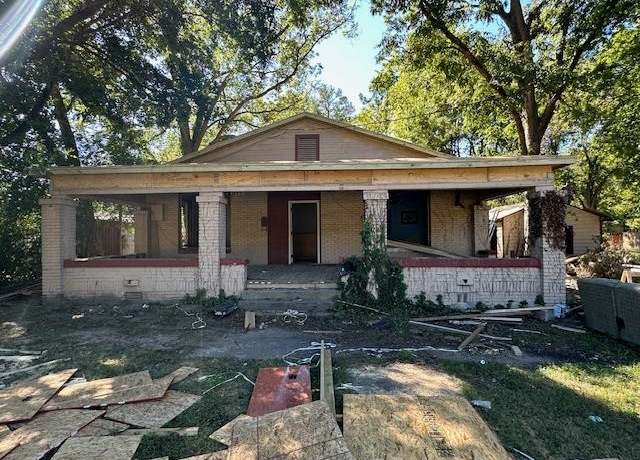 Property at 325 E Ripley Ave, Covington, TN 38019, 4 beds, 2 baths