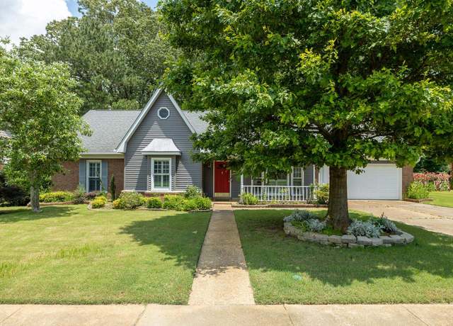 Property at 884 Heather Lake Dr, Collierville, TN 38017, 3 beds, 2 baths