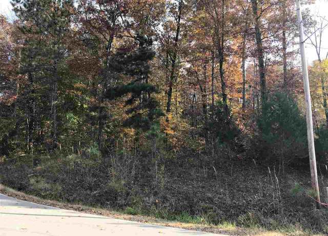 Property at 12 Country Woods Dr, Selmer, TN 38375