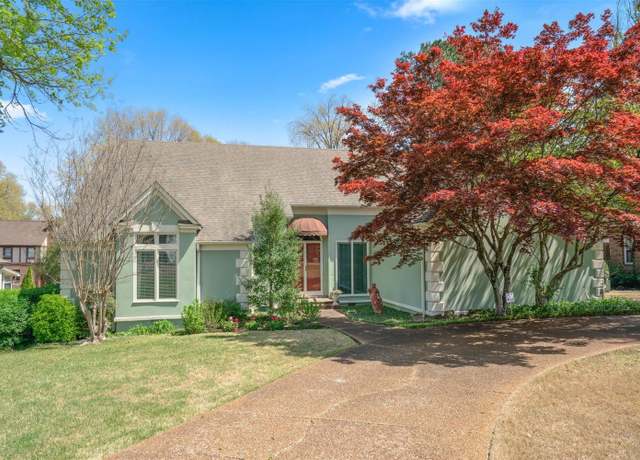 Property at 1870 Riverdale Rd, Germantown, TN 38138, 4 beds, 3.5 baths