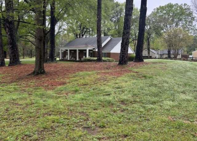 Property at 2808 Scarlet Rd, Germantown, TN 38139, 5 beds, 3 baths