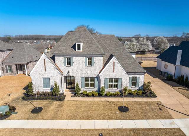 Property at 272 Keisie Ln, Collierville, TN 38017, 5 beds, 4.5 baths