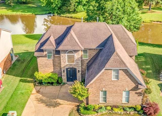 Property at 8877 Village Lake Ln, Bartlett, TN 38002, 4 beds, 2 baths