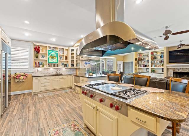 Property at 1274 Central Ave, Memphis, TN 38104, 5 beds, 3.5 baths