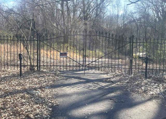 Property at 175 E Windsor Rd, Memphis, TN 38109