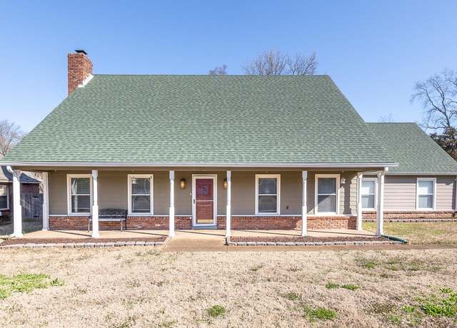 Property at 582 Brinsley Dr, Collierville, TN 38017, 3 beds, 2.5 baths