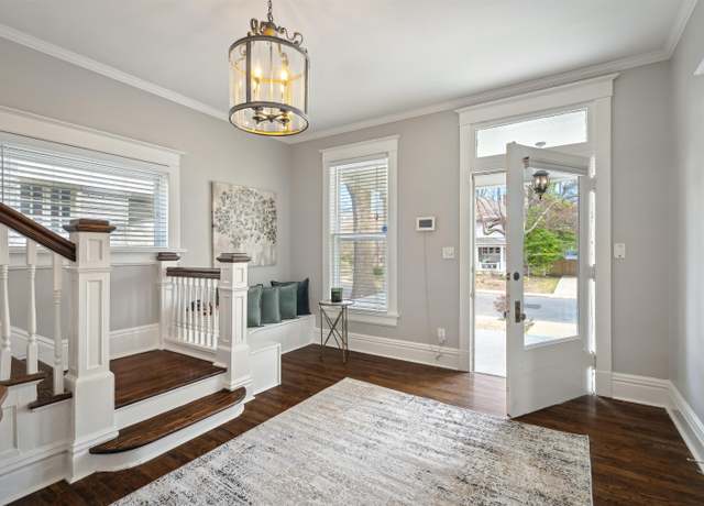 Property at 1353 Vinton Ave, Memphis, TN 38104, 4 beds, 2.5 baths
