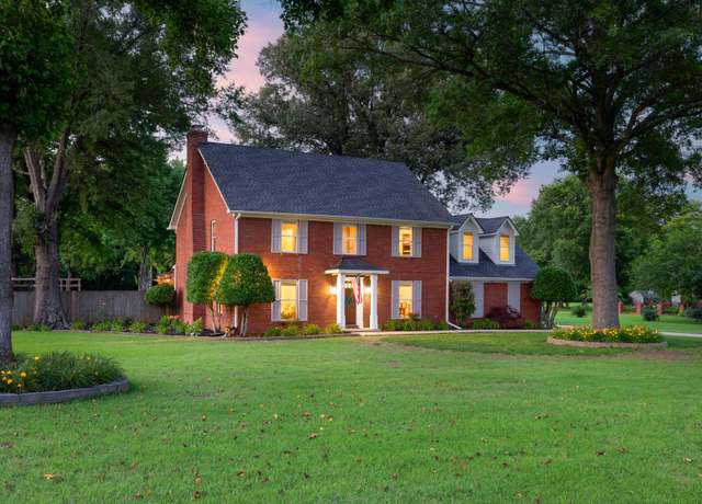 Property at 4072 Soderlund Cv, Millington, TN 38053, 5 beds, 3.5 baths