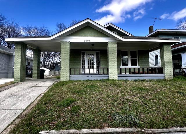 Property at 1052 Faxon Ave, Memphis, TN 38105, 3 beds, 2 baths