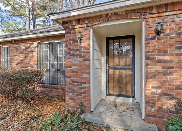 Property at 6258 Gillham Dr, Memphis, TN 38134, 3 beds, 2 baths