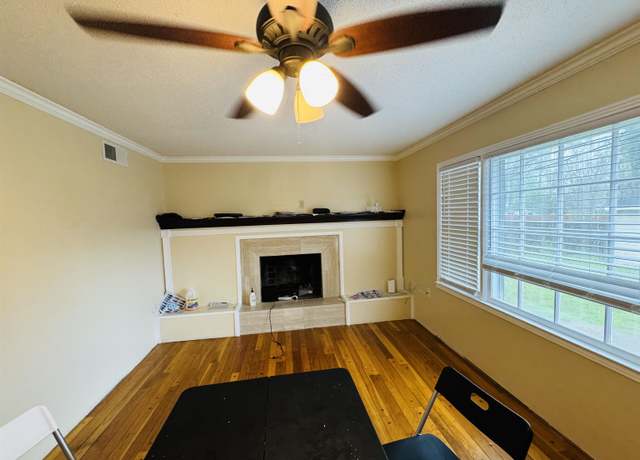 Property at 3054 Inverness Parkway Dr, Memphis, TN 38115, 4 beds, 2.5 baths