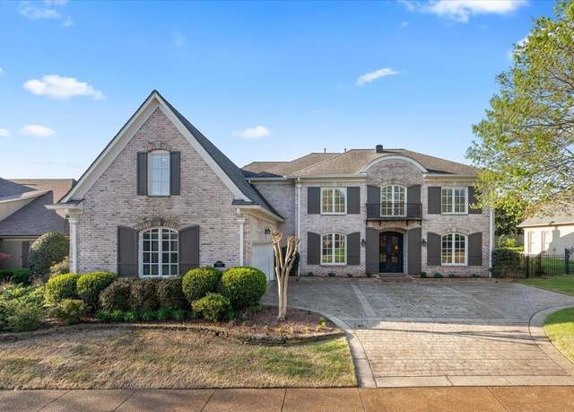 Property at 10239 Statfield Dr, Collierville, TN 38017, 4 beds, 3.5 baths