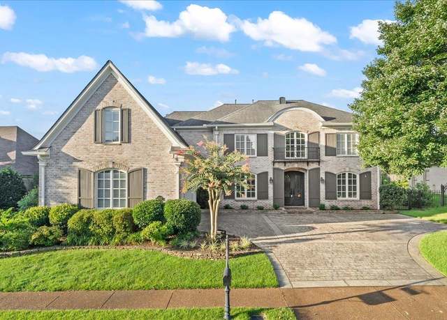 Property at 10239 Statfield Dr, Collierville, TN 38017, 4 beds, 3.5 baths
