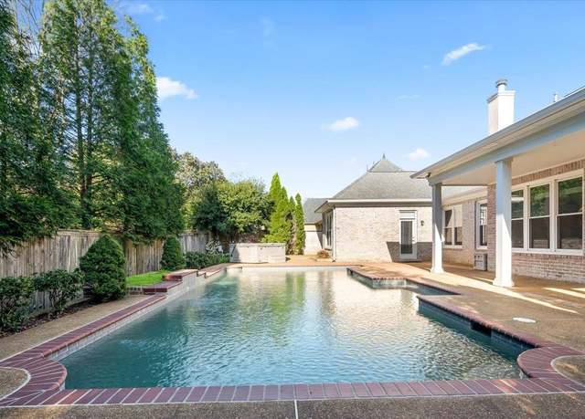 Property at 10239 Statfield Dr, Collierville, TN 38017, 4 beds, 3.5 baths