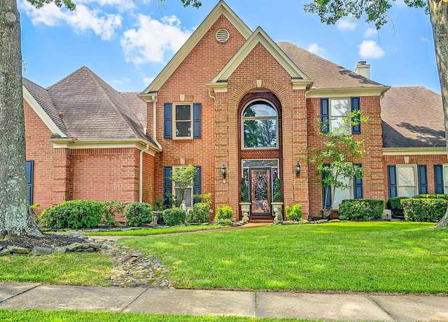 Property at 1941 Lonhill Dr, Collierville, TN 38017, 4 beds, 3.5 baths