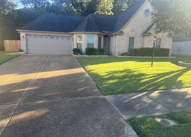 Property at 7805 Parkmont Ave, Memphis, TN 38125, 3 beds, 2 baths