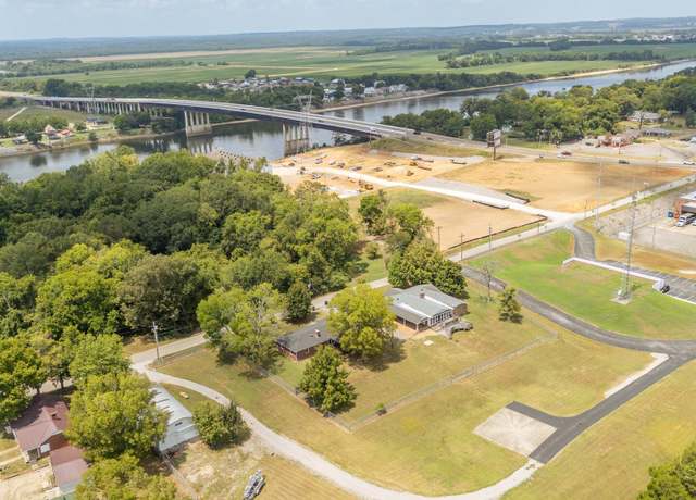 Property at 70 Riverside Dr, Savannah, TN 38372, 2 beds, 2 baths