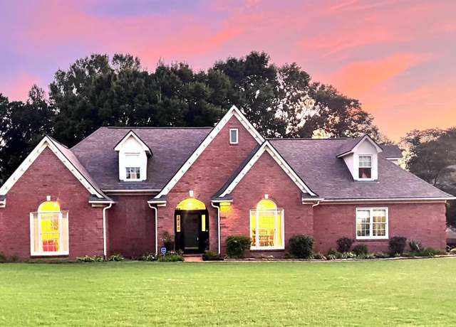 Property at 763 Meadow Ridge Dr, Collierville, TN 38017, 3 beds, 2.5 baths