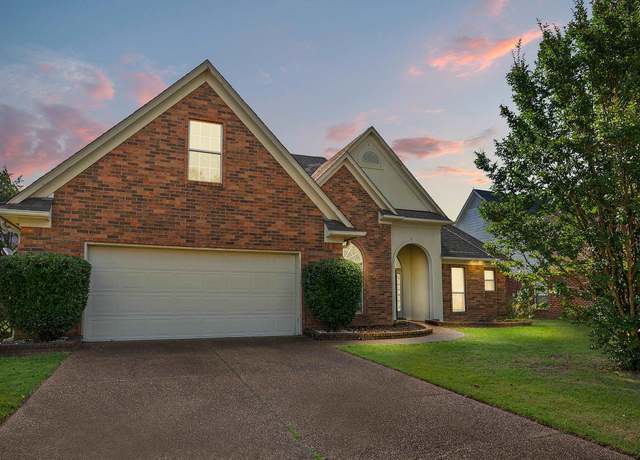 Property at 8910 Travis Dr, Olive Branch, MS 38654, 4 beds, 2 baths