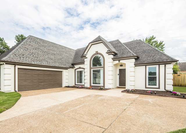 Property at 8609 Timber Creek Dr, Memphis, TN 38018, 3 beds, 2 baths