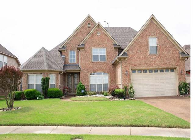Property at 8483 Boothes Ridge Dr, Unicorp/memphis, TN 38125, 4 beds, 3 baths