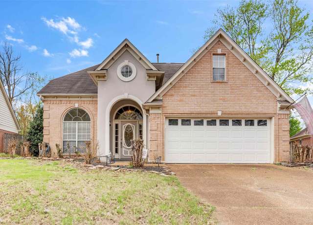 Property at 4033 Fairway View Cir W, Bartlett, TN 38135, 3 beds, 2.5 baths