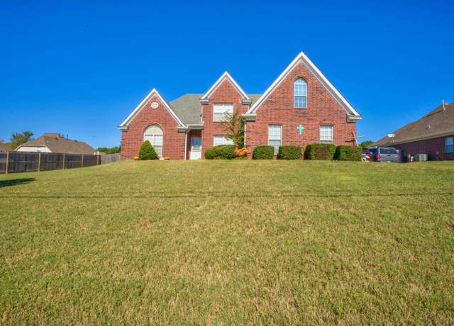 Property at 55 Brookwood Cir, Oakland, TN 38060, 3 beds, 2.5 baths