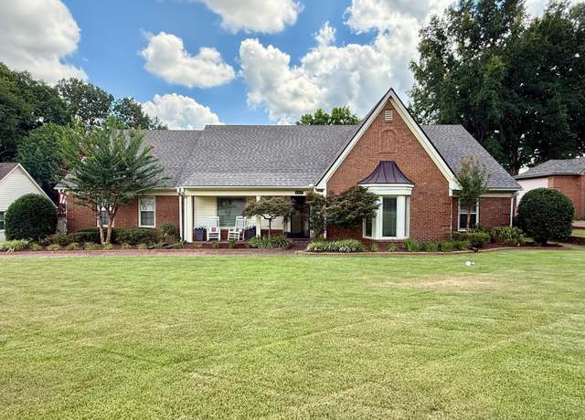 Property at 10275 Crooked Creek Rd, Collierville, TN 38017, 4 beds, 2 baths