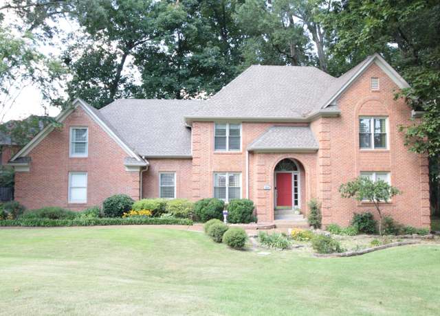 Property at 3526 Waterford Cv N, Collierville, TN 38017, 5 beds, 2.5 baths