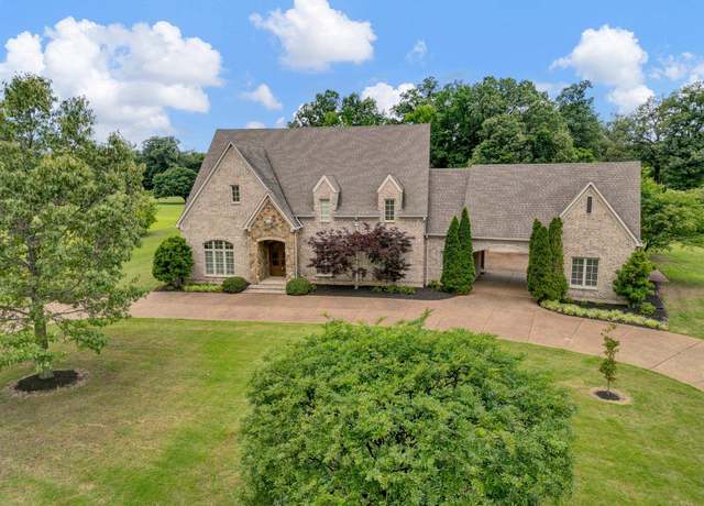 Property at 401 Fairway Dr, Covington, TN 38019, 5 beds, 5.5 baths