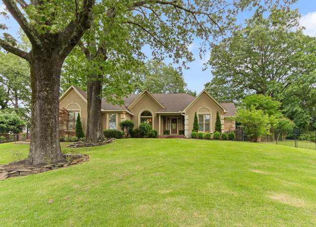 Property at 7475 Willey Rd, Germantown, TN 38138, 3 beds, 2.5 baths
