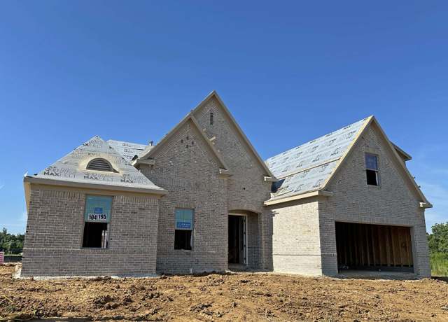 Property at 195 Sugalina Valley Dr, Oakland, TN 38060, 5 beds, 3 baths
