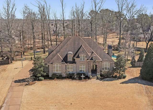 Property at 50 N Spring Dr, Jackson, TN 38305-8117, 5 beds, 4 baths