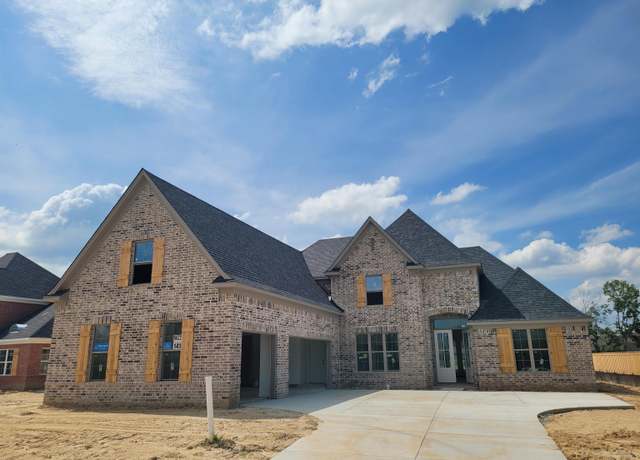 Property at 9622 Grays Hollow Dr S, Cordova, TN 38018, 6 beds, 3.5 baths