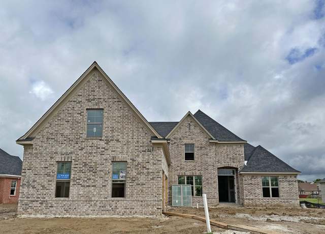 Property at 9622 Grays Hollow Dr S, Cordova, TN 38018, 6 beds, 3.5 baths