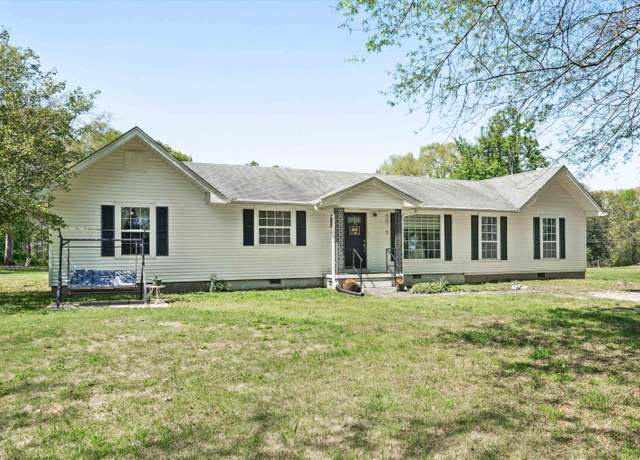 Property at 440 Old State Line Dr, Moscow, TN 38057, 3 beds, 2 baths