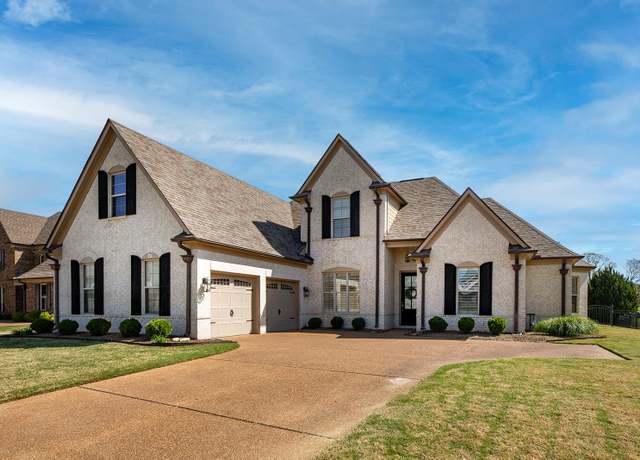 Property at 40 Augusta Dr, Oakland, TN 38060, 5 beds, 3 baths